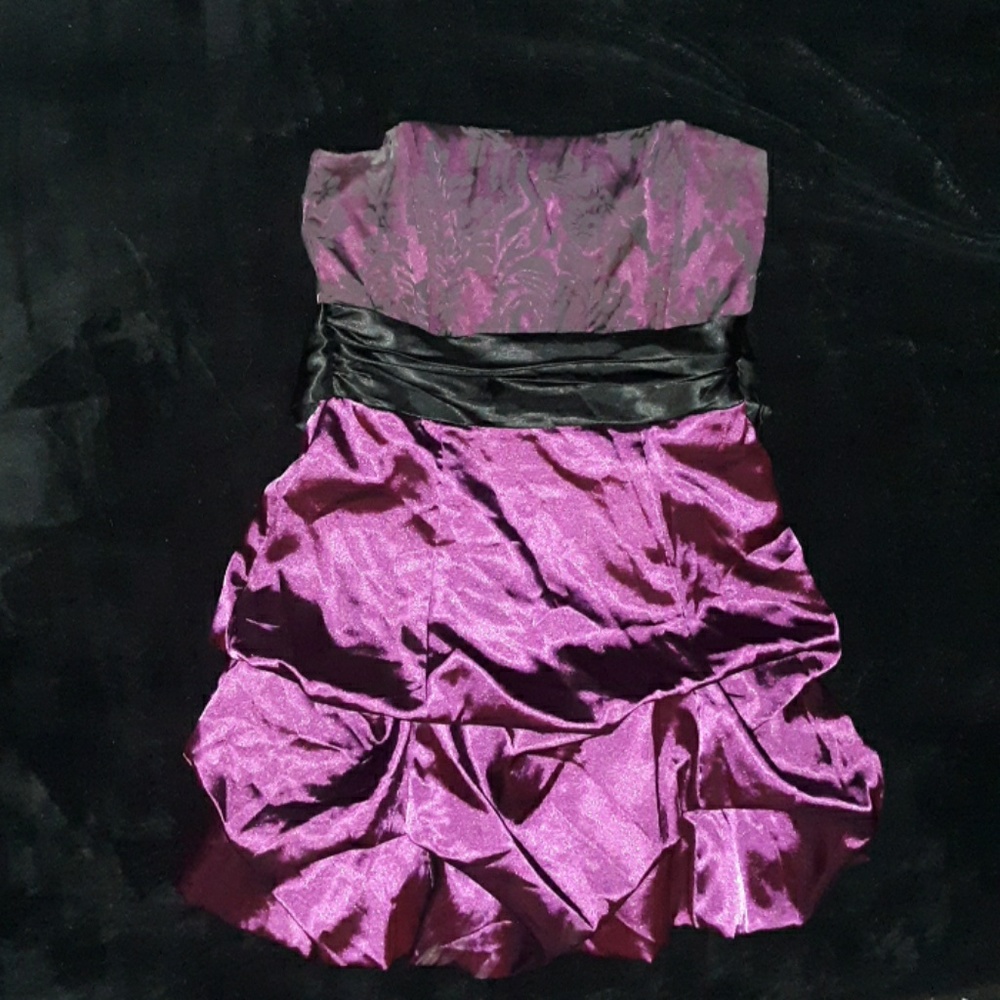 Strapless plum prom dress